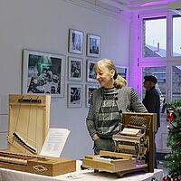 Impressionen vom Weihnachtsmarkt auf dem Telux-Gelände in Weißwasser mit seinem vielfältigen Angebot an Kunsthandwerk aus der Lausitz.