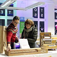 Impressionen vom Weihnachtsmarkt auf dem Telux-Gelände in Weißwasser mit seinem vielfältigen Angebot an Kunsthandwerk aus der Lausitz.