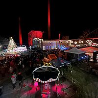 Impressionen vom Weihnachtsmarkt auf dem Telux-Gelände in Weißwasser mit seinem vielfältigen Angebot an Kunsthandwerk aus der Lausitz.