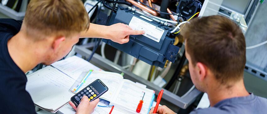 Handwerkskammer Dresden pocht auf leistungsfähige Berufsschulen insbesondere auch im ländlichen Raum Handwerkskammer Dresden pocht auf leistungsfähige Berufsschulen insbesondere auch im ländlichen Raum - Zum Beitrag