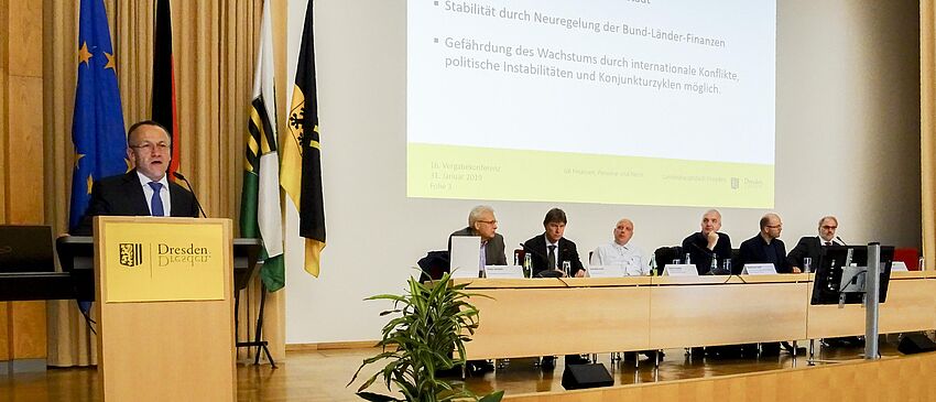 Blick in den Saal, Richtung Bühne der Vergabekonferenz Stadt Dresden